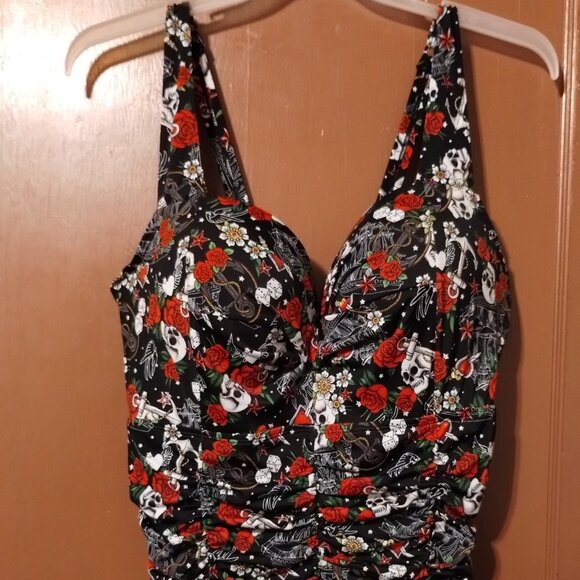 Torrid SIZE 4 (26) Bathing Suit SWIMSUIT Romper Tattoo Skull Dice Roses PREOWNED - Picture 1 of 10